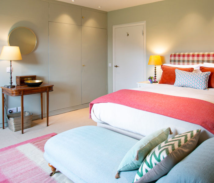 Bedrooms & Bathrooms